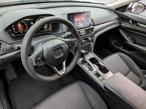 Used 2019 Honda Accord LX image 9