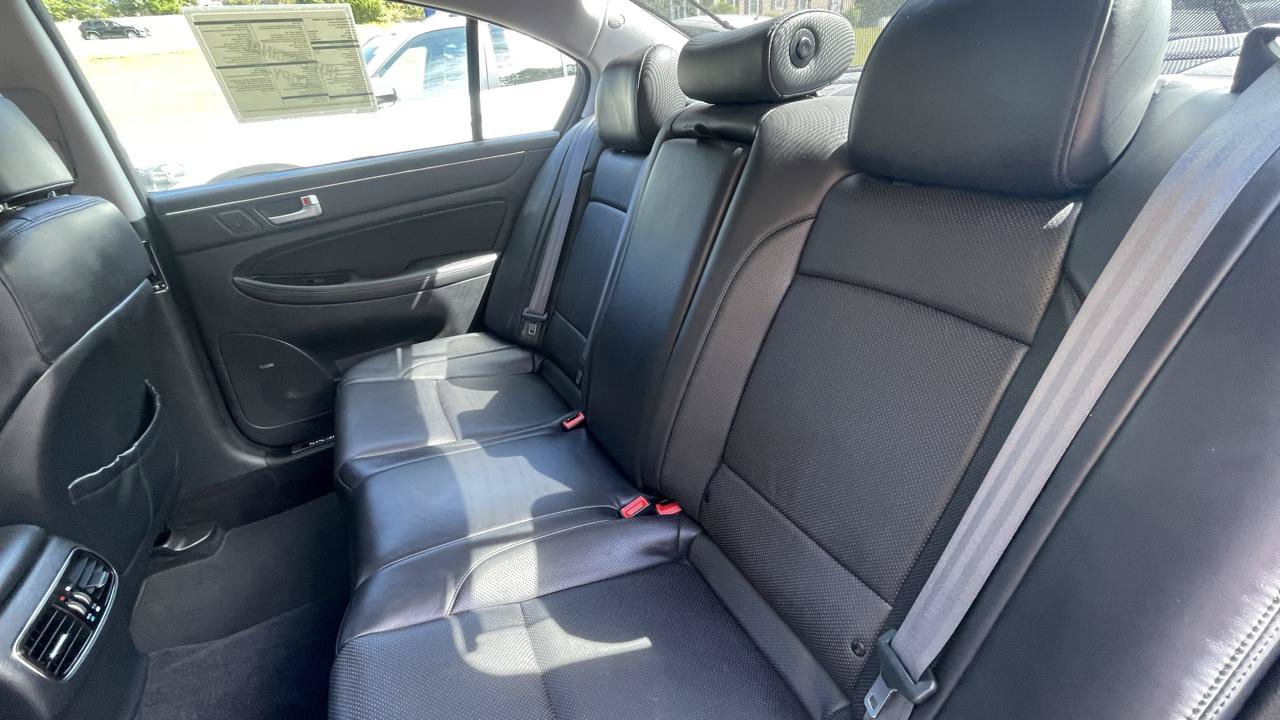 Used 2012 Hyundai Genesis 4.6 RWD image 20