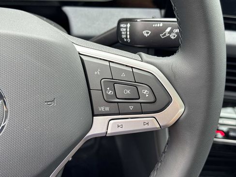 New 2026 Volkswagen Jetta SE FWD image 12