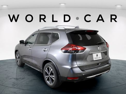 Used 2020 Nissan Rogue SV w/ Premium Package FWD image 5