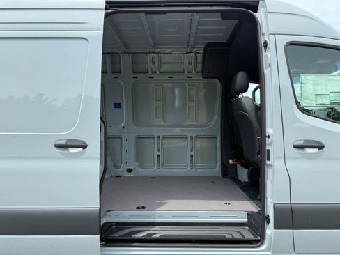 New 2025 Mercedes-Benz Sprinter 2500 image 13