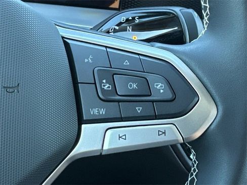 New 2026 Volkswagen Tiguan SE image 41