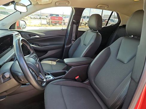Used 2024 Buick Encore GX Preferred FWD image 12