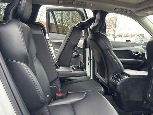 Used 2023 Volvo XC90 B5 Core w/ Climate Package AWD/4WD image 19