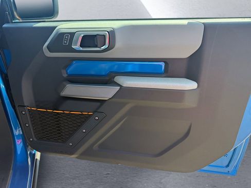 Used 2022 Ford Bronco Badlands image 15