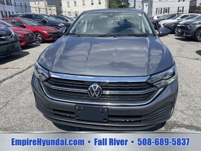 Used 2024 Volkswagen Jetta SE FWD image 11