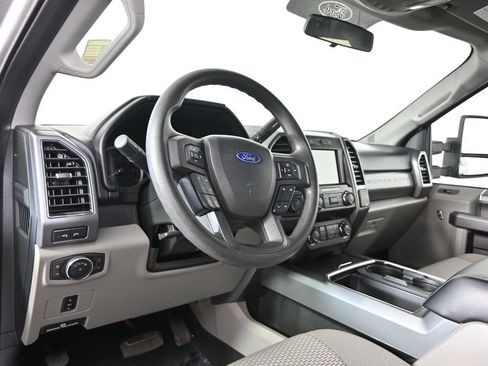Used 2019 Ford F250 XLT w/ XLT Premium Package AWD/4WD image 22