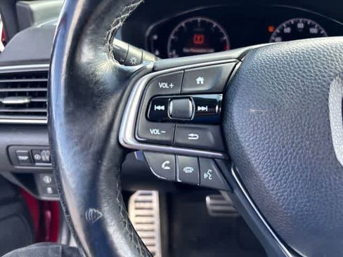 Used 2018 Honda Accord Sport image 11