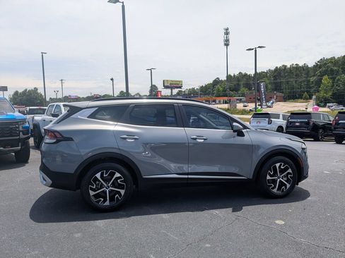 Used 2025 Kia Sportage EX w/ Premium Package FWD image 4