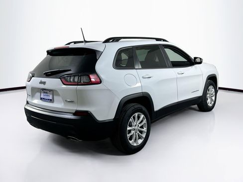 Used 2022 Jeep Cherokee Latitude Lux w/ Sun & Sound Group AWD/4WD image 5