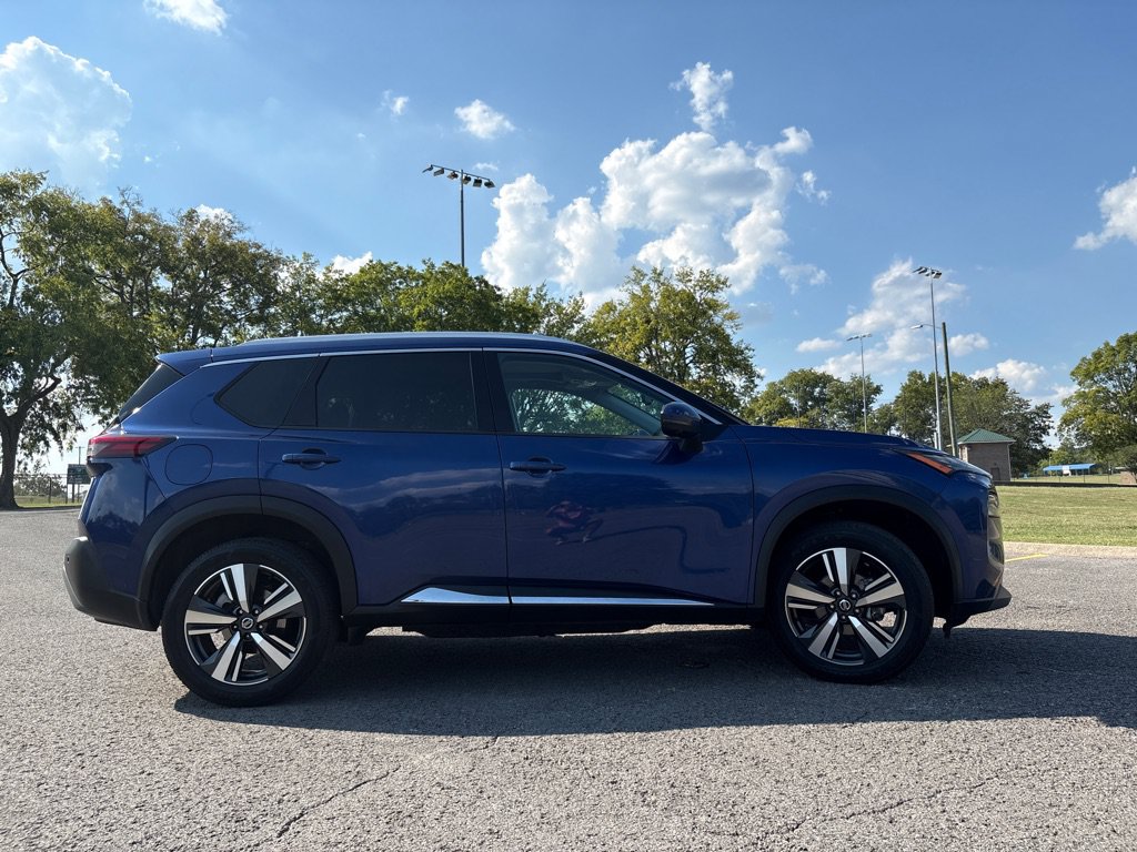 Used 2021 Nissan Rogue SL AWD/4WD image 6