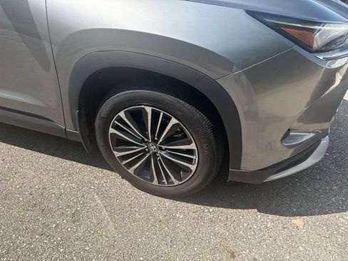 Used 2025 Toyota Grand Highlander AWD Hybrid image 3