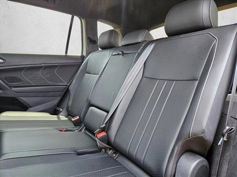 Used 2023 Volkswagen Tiguan SE R-Line FWD image 15