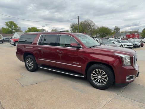 Used 2016 GMC Yukon XL Denali w/ Open Road Package AWD/4WD image 5
