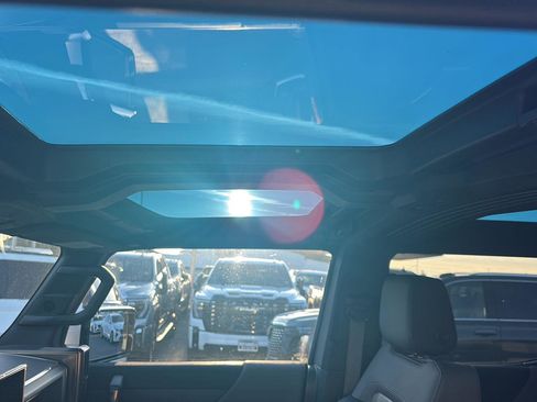 Used 2025 GMC Hummer EV 3X w/ LPO, Sport Package image 44