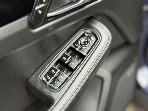 Used 2015 Porsche Macan S AWD/4WD image 13