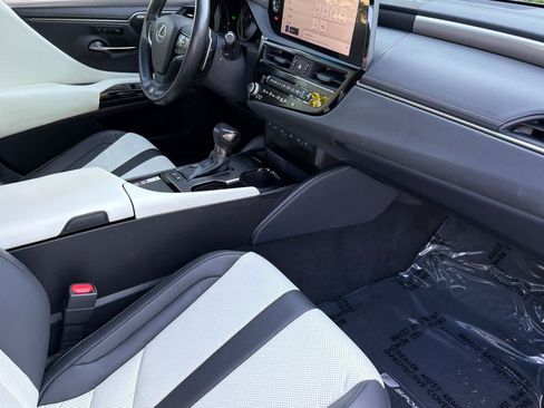 Certified 2023 Lexus ES 300h F Sport w/ Accessory Package (Z2) FWD image 16