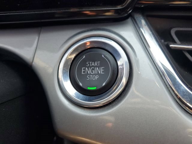 Used 2025 Chevrolet Trax LT FWD image 14