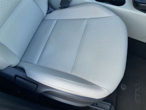 Used 2022 Kia Soul LX image 23