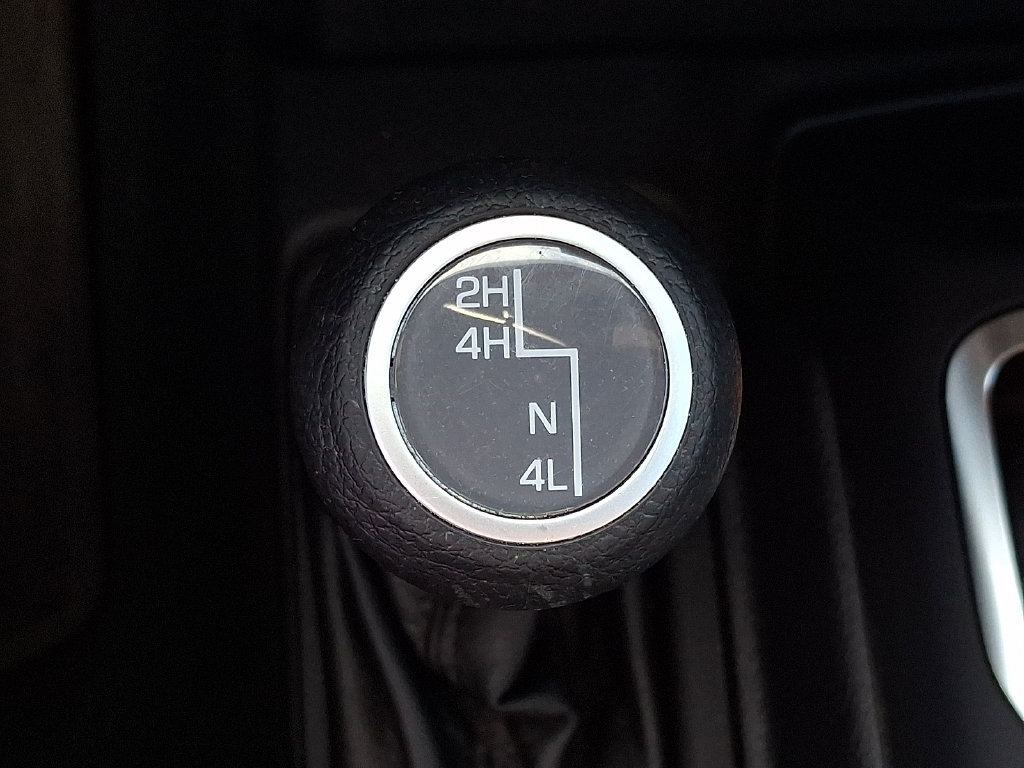 Used 2023 Jeep Wrangler Unlimited Sport AWD/4WD image 25