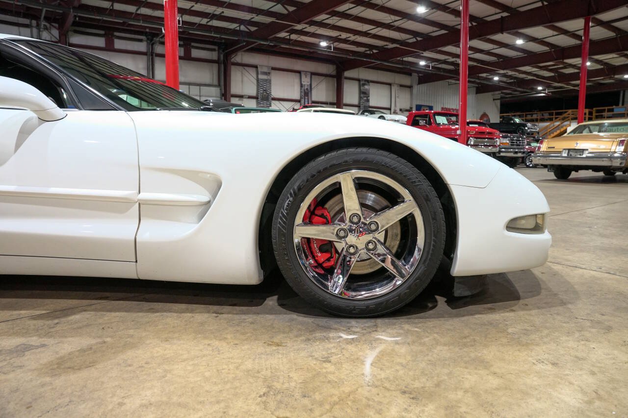 Used 1998 Chevrolet Corvette Coupe w/ Memory Pkg RWD image 11