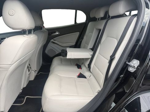 Used 2019 Mercedes-Benz GLA 250 image 13