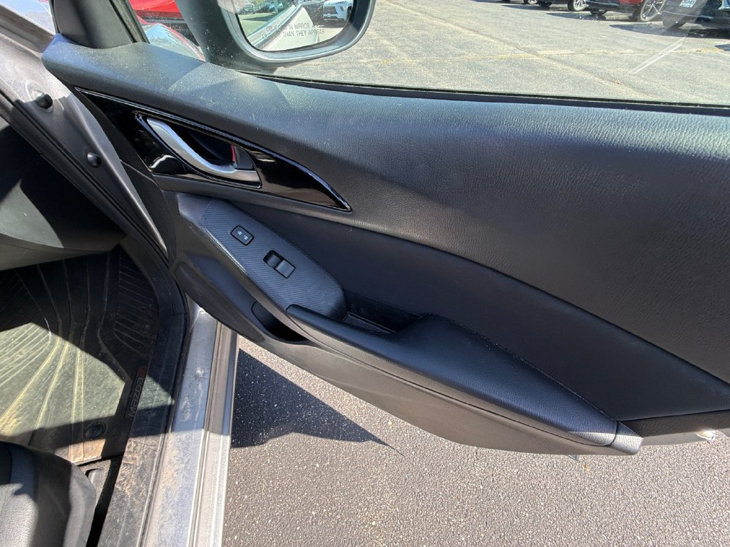 Used 2015 MAZDA MAZDA3 i Sport FWD image 28