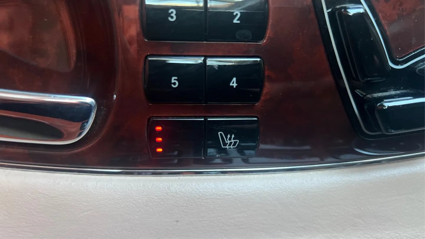 Used 2004 Maybach 57 RWD image 43
