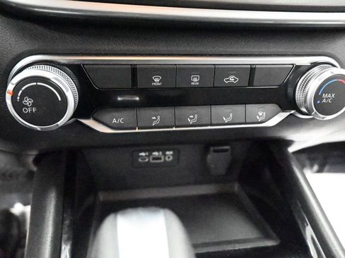 Used 2024 Nissan Altima 2.5 SV image 35