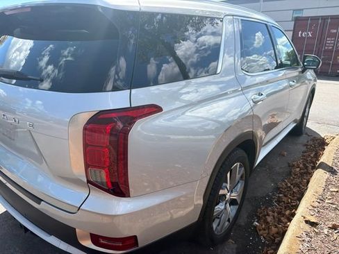 Used 2022 Hyundai Palisade SEL w/ 8P Bench Seat Package FWD image 13