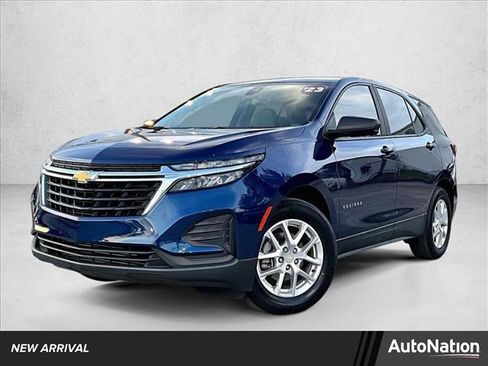 Used 2023 Chevrolet Equinox LS w/ LS Convenience Package image 1