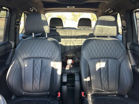 Used 2023 BMW X7 xDrive40i w/ Executive Package image 20