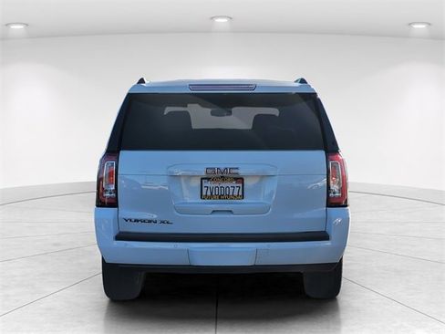 Used 2016 GMC Yukon XL SLE w/ HD Trailering Package image 4
