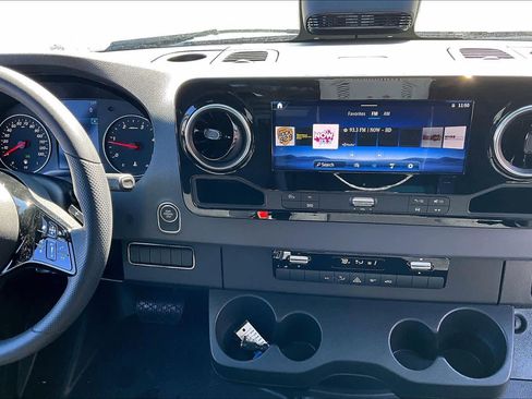 New 2026 Mercedes-Benz Sprinter 2500 image 8