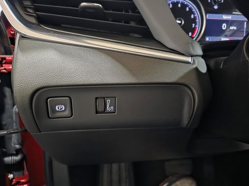 Certified 2023 Buick Enclave Essence image 33