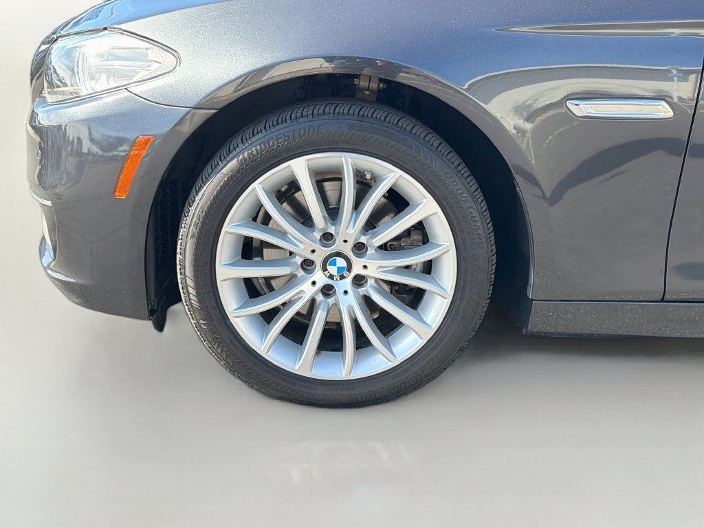 Used 2015 BMW 528i xDrive Sedan AWD/4WD image 32