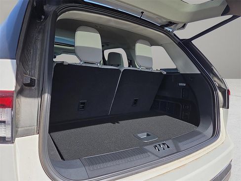 New 2026 Lincoln Aviator Reserve image 8