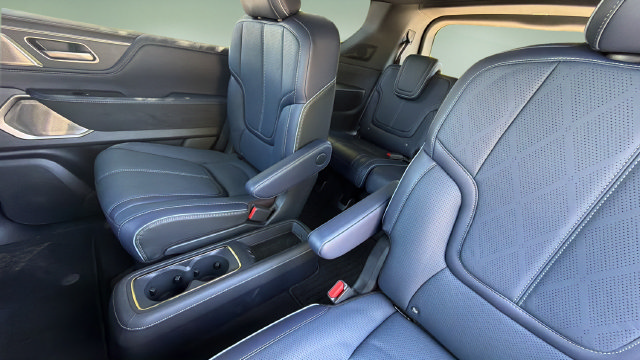 Used 2027 INFINITI QX80 Sensory w/ Sport Exterior Package AWD/4WD image 39