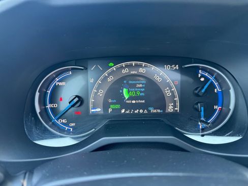 Used 2025 Toyota RAV4 XLE image 20