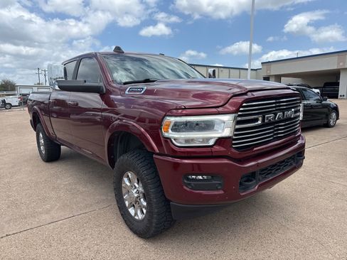 Used 2022 RAM 2500 Laramie AWD/4WD image 1