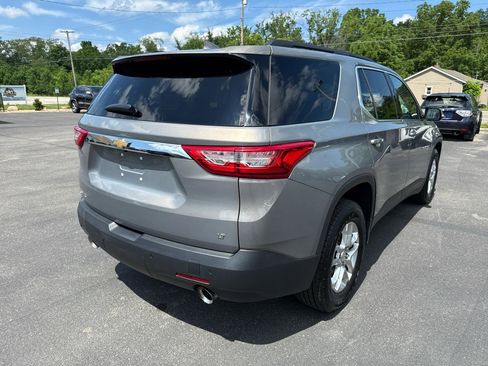 Used 2019 Chevrolet Traverse LT FWD image 6