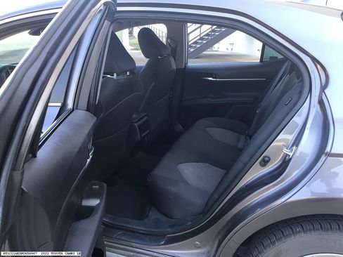 Used 2022 Toyota Camry LE FWD image 13