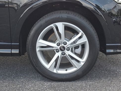 Used 2023 Audi Q3 2.0T Premium w/ 19" Wheel Package AWD/4WD image 8