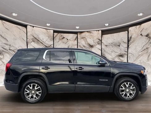 Used 2020 GMC Acadia SLE FWD image 2