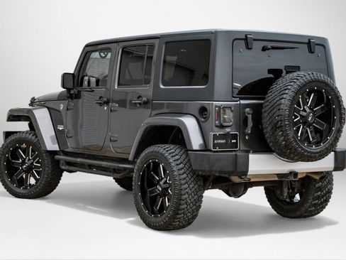 Used 2014 Jeep Wrangler Unlimited Sahara w/ Trailer Tow Group image 8