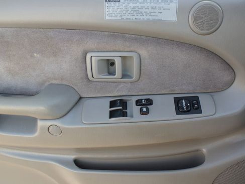 Used 2004 Toyota Tacoma PreRunner image 23