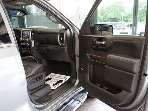 Used 2019 GMC Sierra 1500 SLT w/ SLT Premium Plus Package AWD/4WD image 45