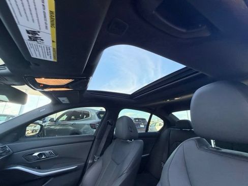 Used 2019 BMW 330i Sedan w/ Convenience Package RWD image 22