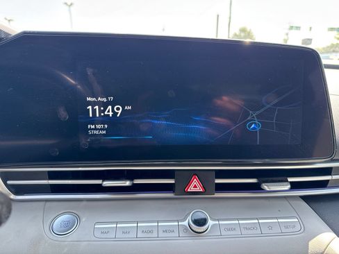 Certified 2024 Hyundai Elantra Limited FWD image 21