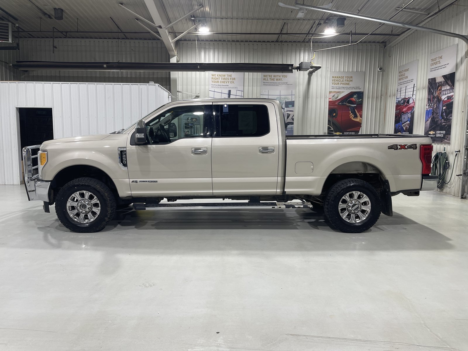 Used 2017 Ford F250 Lariat w/ Chrome Package AWD/4WD image 5